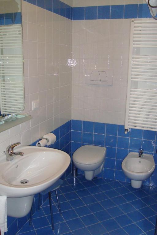 Double or Twin Room,58536103:JPEG